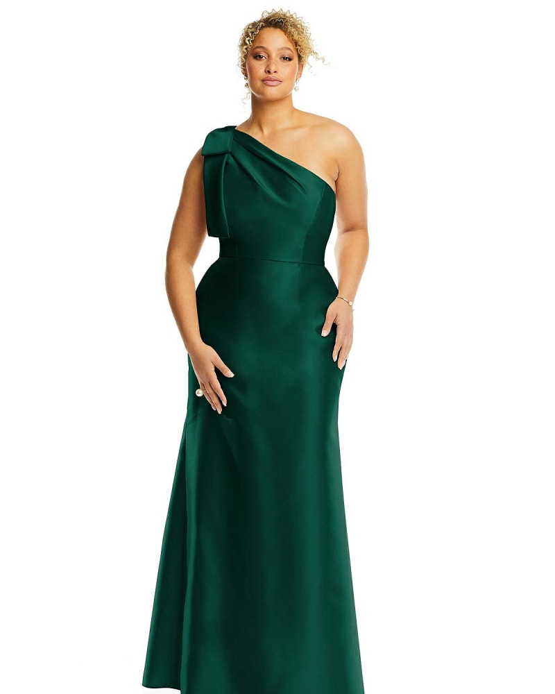 Front of a model wearing a size 22W Bow One-Shoulder Satin Trumpet Gown in Hunter Green by Alfred Sung. | dia_product_style_image_id:267117